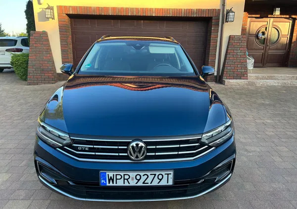 mazowieckie Volkswagen Passat cena 92500 przebieg: 65000, rok produkcji 2020 z Ciężkowice